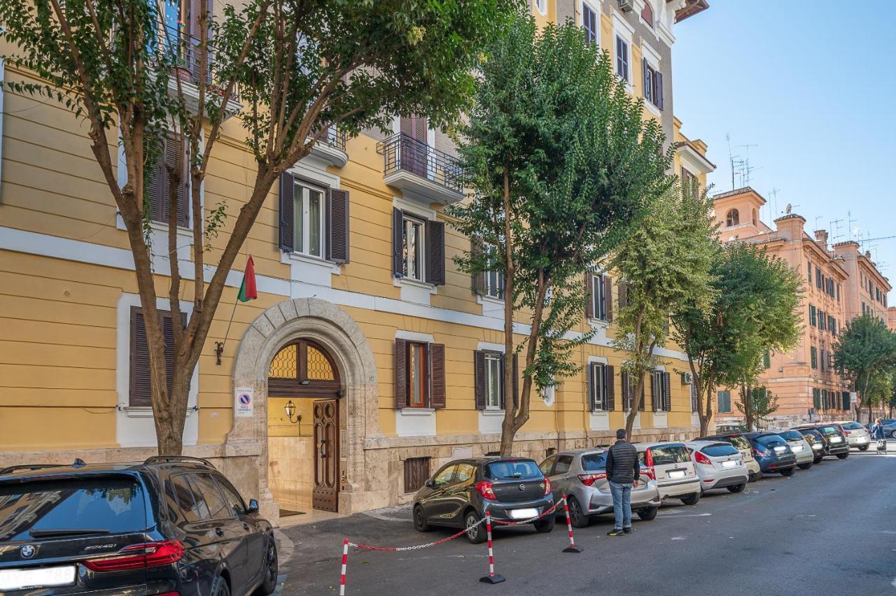 Cesare Apartment Vatican Museums ローマ エクステリア 写真