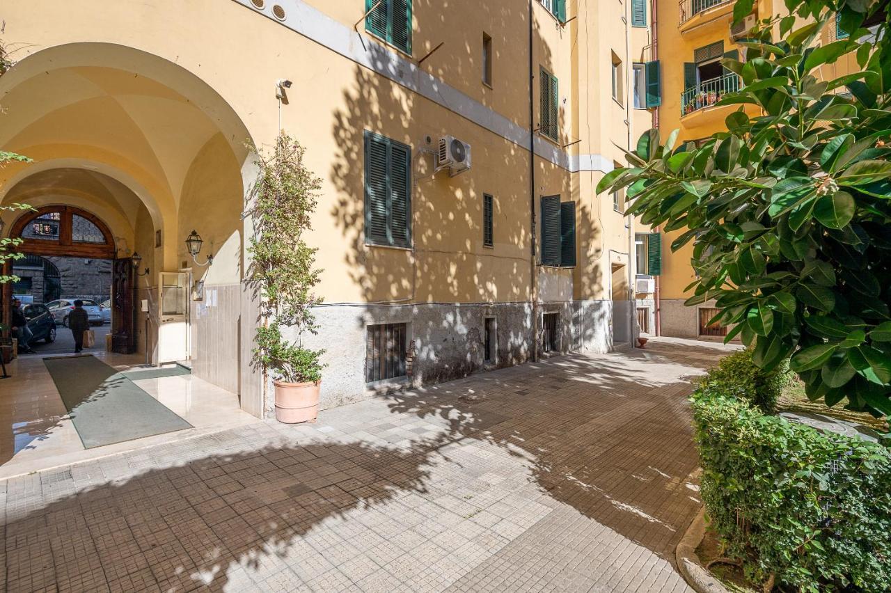 Cesare Apartment Vatican Museums ローマ エクステリア 写真