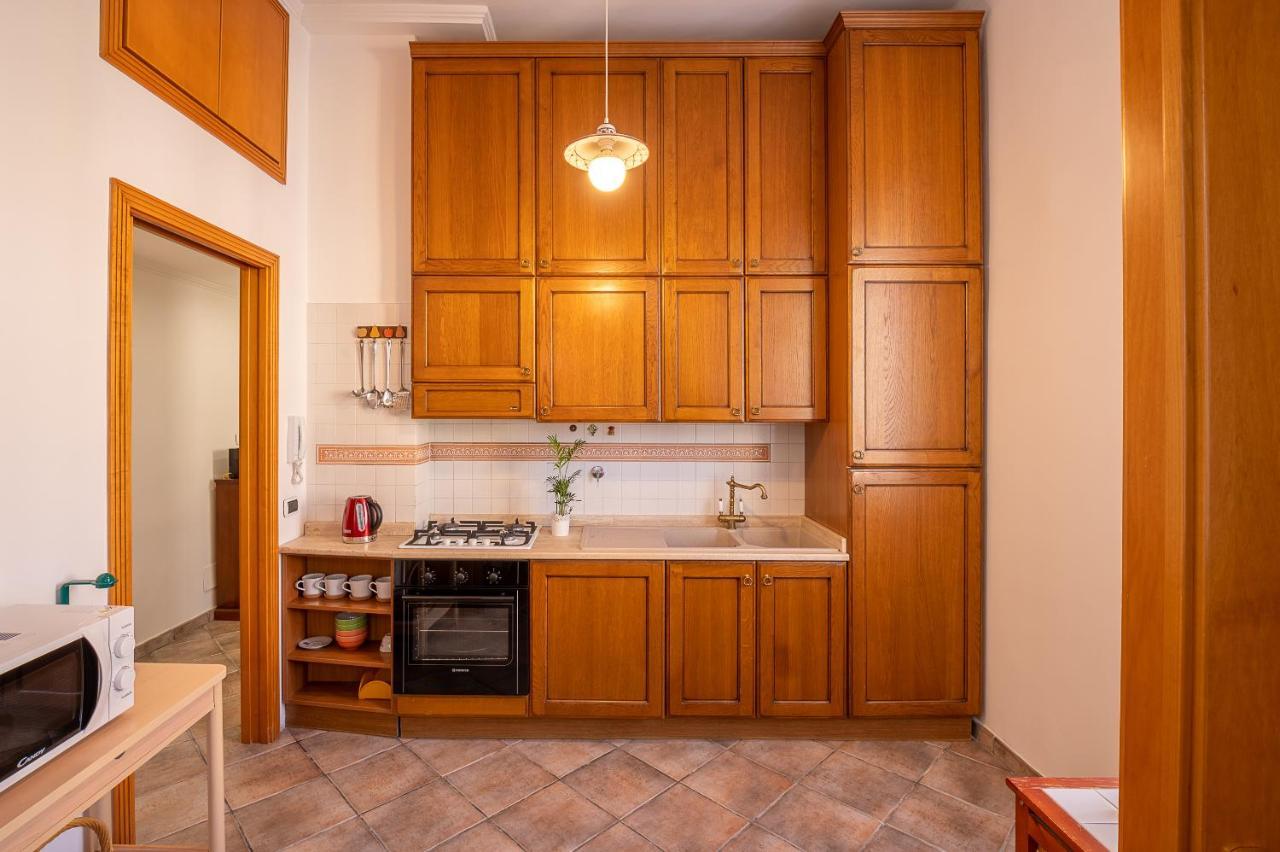 Cesare Apartment Vatican Museums ローマ エクステリア 写真